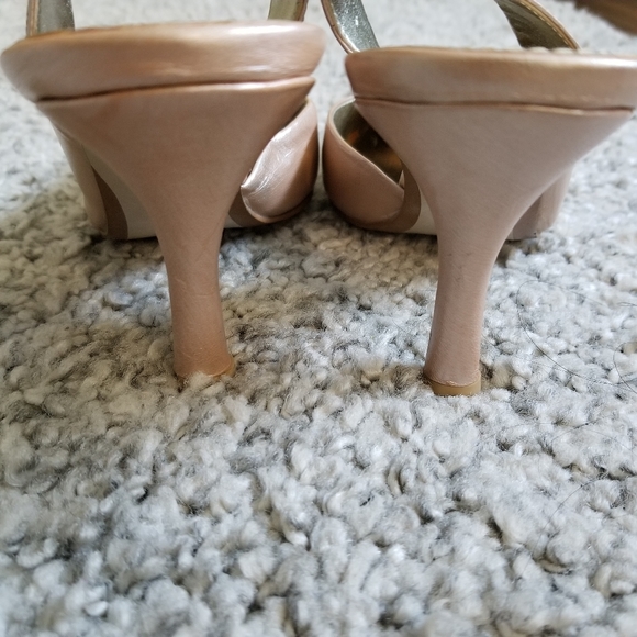 Nine west kitten heels color: blush 6.5 - Picture 3 of 6